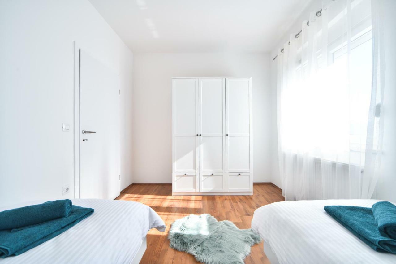 Apartman Space Razanac Luaran gambar